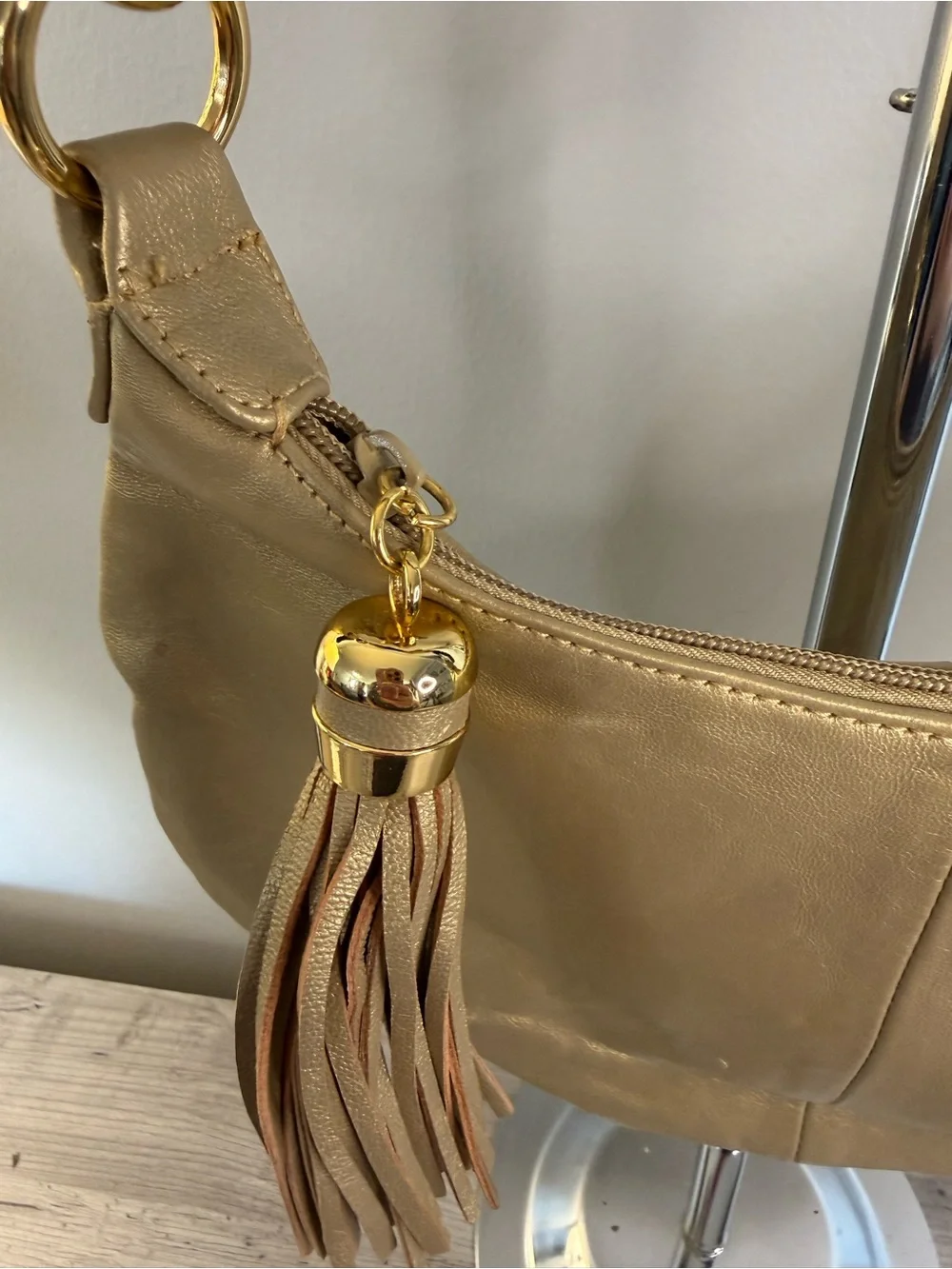 Great American Leatherworks Gold Leather Shoulder Bag - Picture 2 of 6